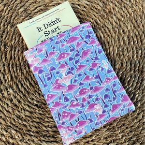 Book Sleeve Mushrooms Edition - Glow in the dark